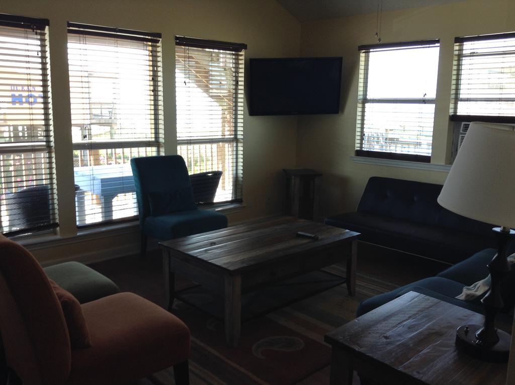 Ocean Village Hotel Surfside Beach Esterno foto