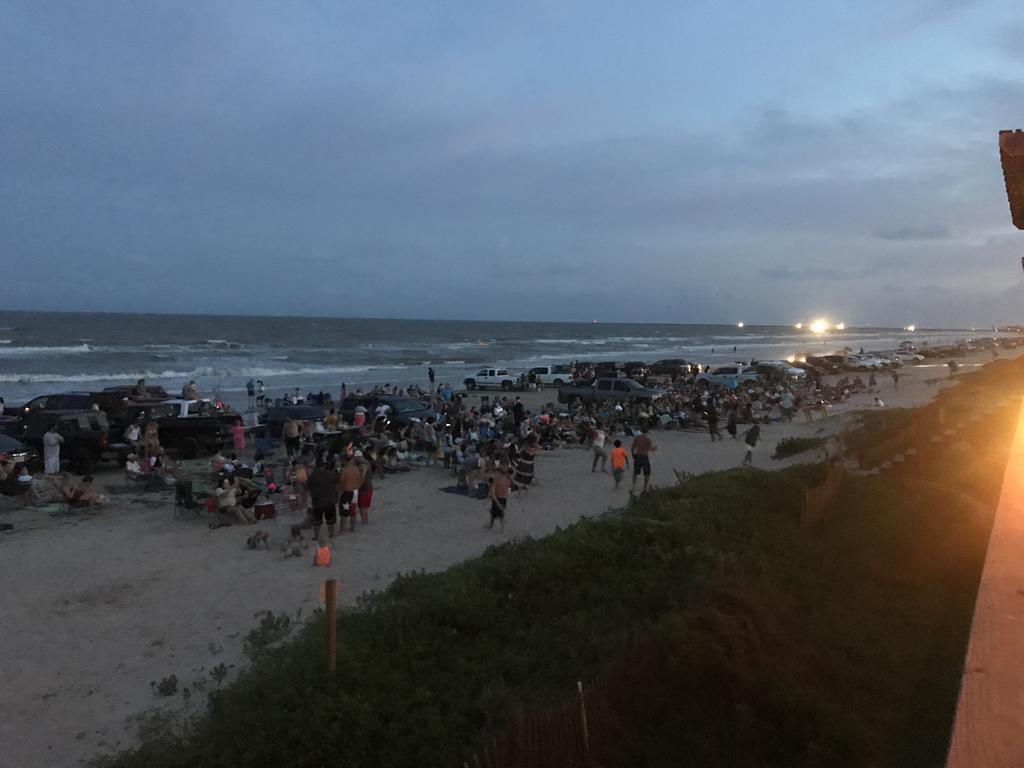 Ocean Village Hotel Surfside Beach Esterno foto